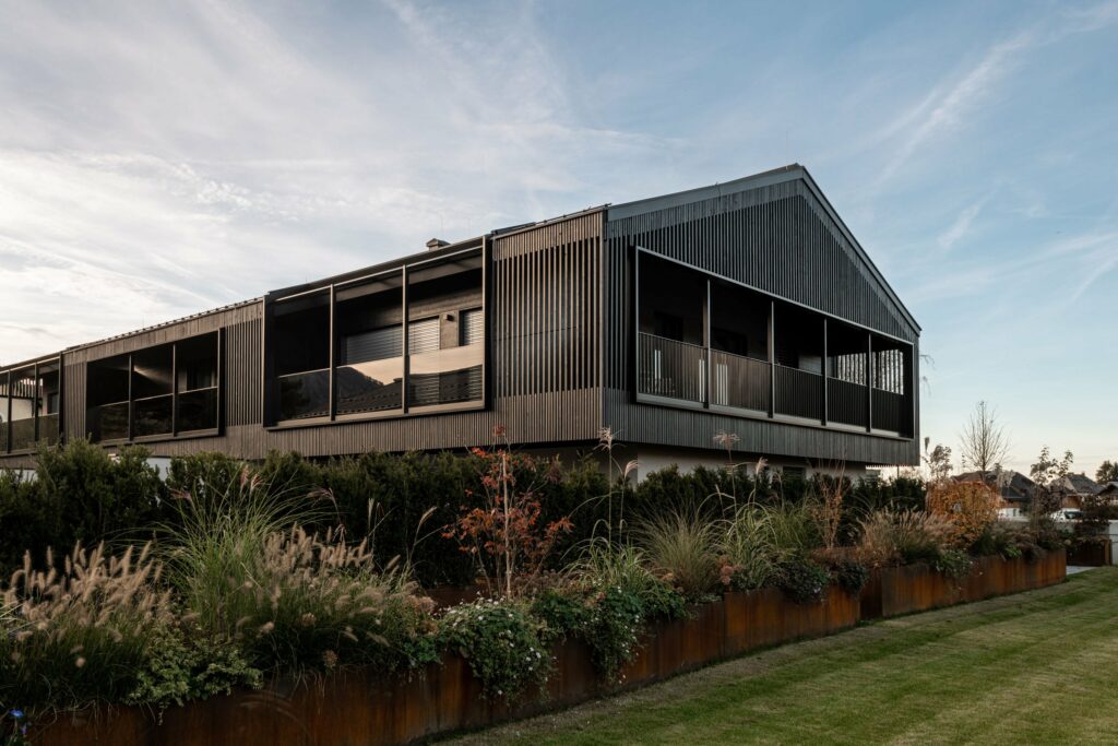 deutinger-projektentwicklung-baumanagement-generalunternehmen-immobilien-salzburg-Wohnanlage-Tsetinis-Anif-20